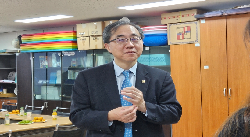 Vice Minister Moon Seoung-hyun visits the North Seoul Hana Center