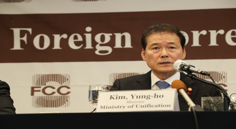 Minister Kim Yung Ho attends a press briefing hosted by the Seoul Foreign Correspondents’ Club (SFCC)